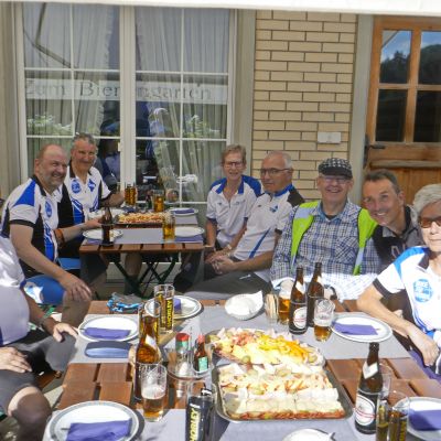 069 Reichliche Bewirtung